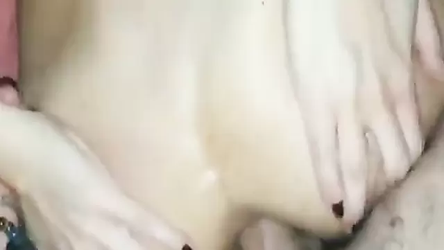 Closely-filmed anal sex with an Arab girl getting fucked deep